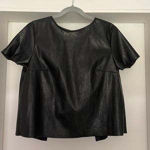 🌙3 FOR $20 H&M faux leather open back top -12